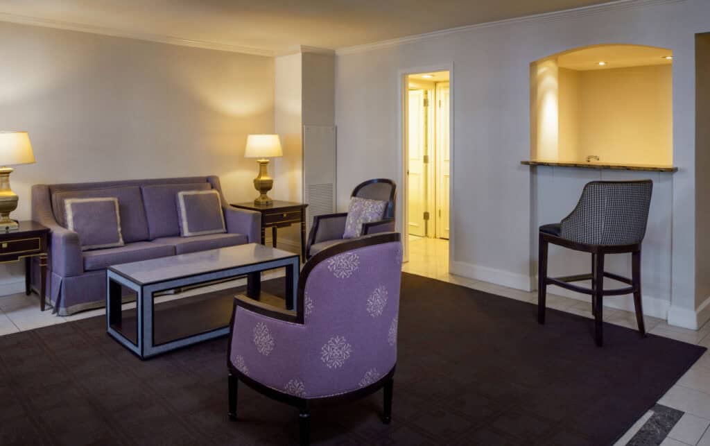image-one-bedroom-suite-king-1