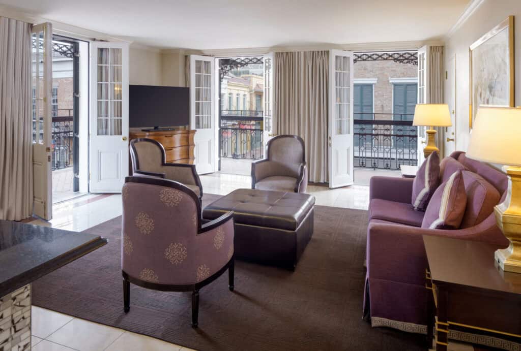 image-one-bedroom-suite-king-1